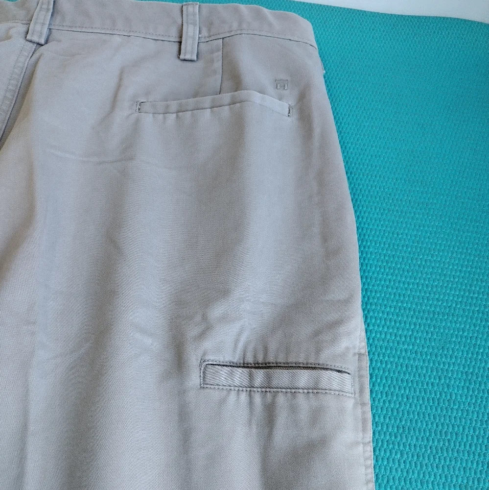 Haggar Men's Chino Bermuda Flat Front Shorts Gray Size 38